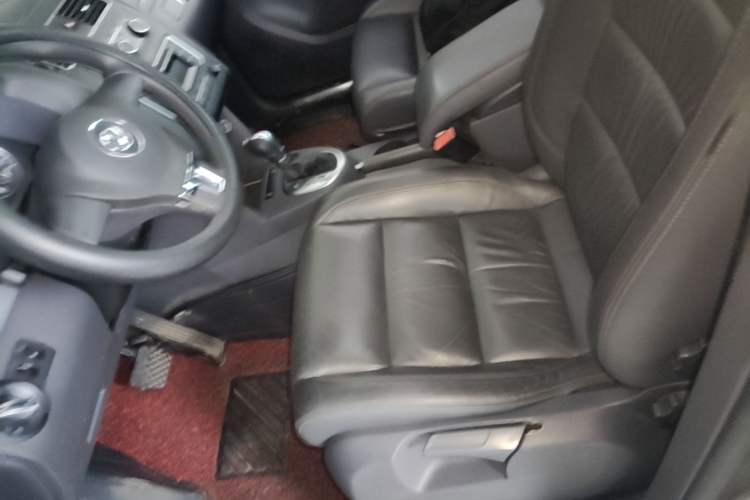 Used Volkswagen Touran 2015 1.4T DSG Comfort Edition 5 Seats Left Front Seat