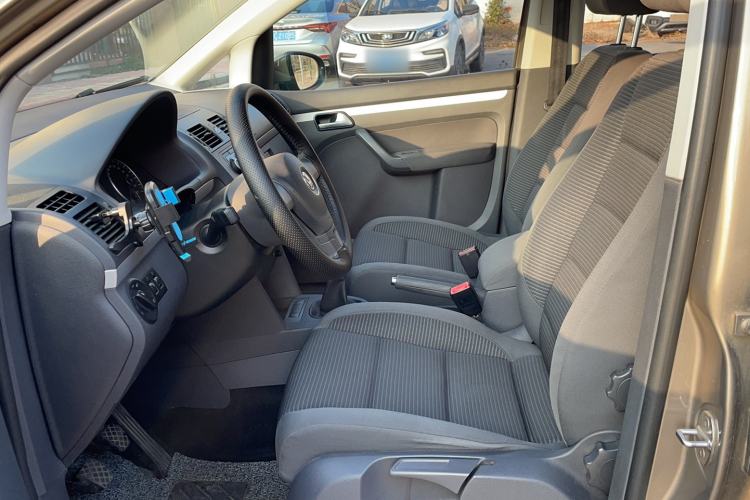 Used Volkswagen Touran 2015 1.4T Manual Fashion Edition 5-Seater Left Front Seat