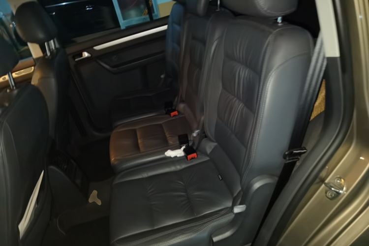 Used Volkswagen Touran 2015 1.4T DSG Comfort Edition 5 Seats Left Rear Seat