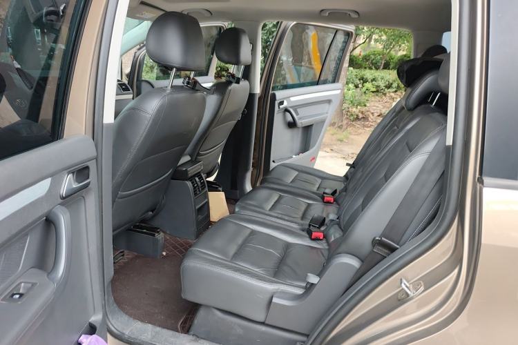 Used Volkswagen Touran 2015 1.4T DSG Comfort Edition 5 Seats Left Rear Seat