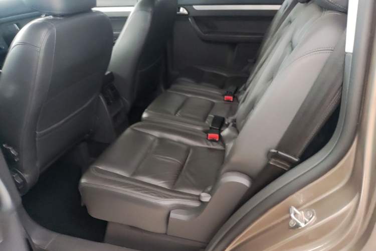 Used Volkswagen Touran 2015 1.4T DSG Comfort Edition 5 Seats Left Rear Seat