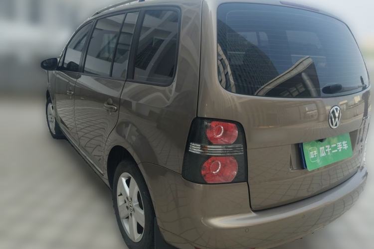 Used Volkswagen Touran 2015 1.4T DSG Comfort Edition 5 Seats Rear Left 45 Deg