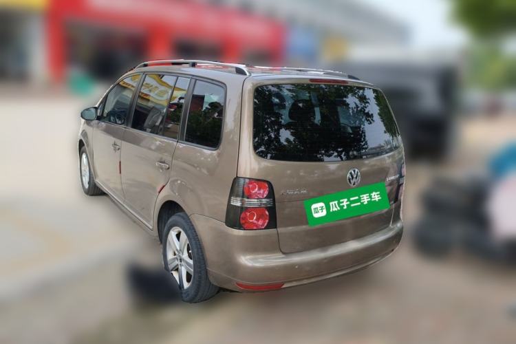 Used Volkswagen Touran 2015 1.4T DSG Comfort Edition 5 Seats Rear Left 45 Deg
