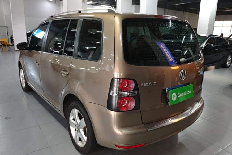 Used Volkswagen Touran 2015 1.4T DSG Comfort Edition 5 Seats Rear Left 45 Deg