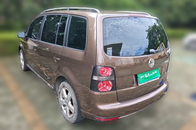Used Volkswagen Touran 2015 1.4T DSG Comfort Edition 5 Seats Rear Left 45 Deg