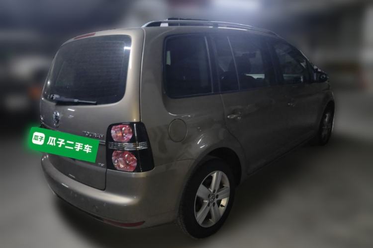 Used Volkswagen Touran 2015 1.4T Manual Fashion Edition 5-Seater Rear Right 45 Deg
