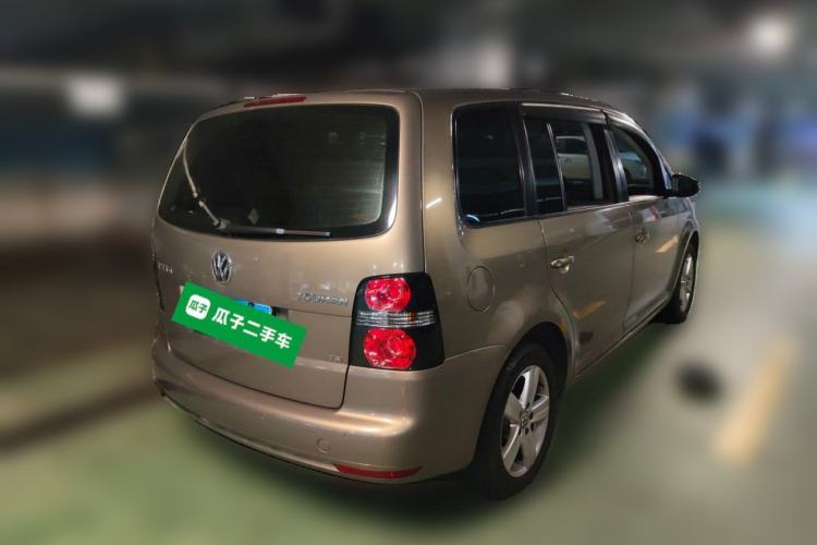 Used Volkswagen Touran 2015 1.4T Manual Fashion Edition 5-Seater Rear Right 45 Deg