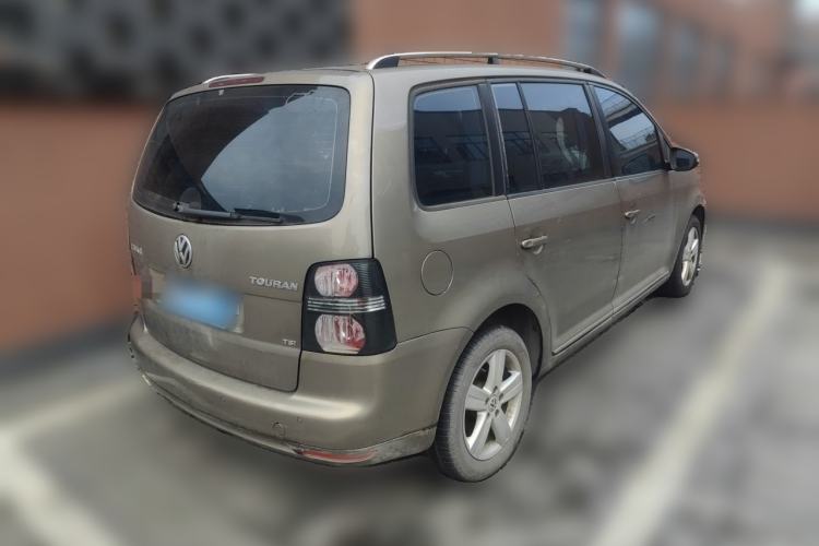 Used Volkswagen Touran 2015 1.4T DSG Comfort Edition 5 Seats Rear Right 45 Deg
