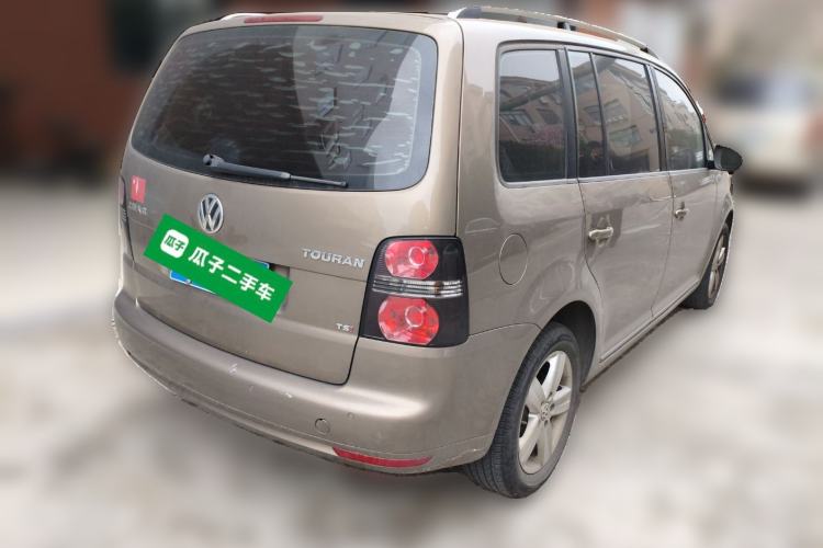 Used Volkswagen Touran 2015 1.4T Manual Comfort Edition 5-Seater Rear Right 45 Deg