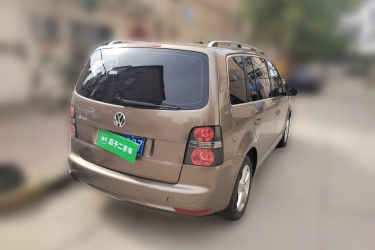 Used Volkswagen Touran 2015 1.4T DSG Comfort Edition 5 Seats Rear Right 45 Deg