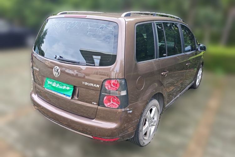 Used Volkswagen Touran 2015 1.4T DSG Comfort Edition 5 Seats Rear Right 45 Deg