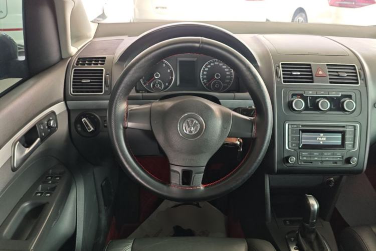 Used Volkswagen Touran 2015 1.4T DSG Comfort Edition 5 Seats Steering Wheel