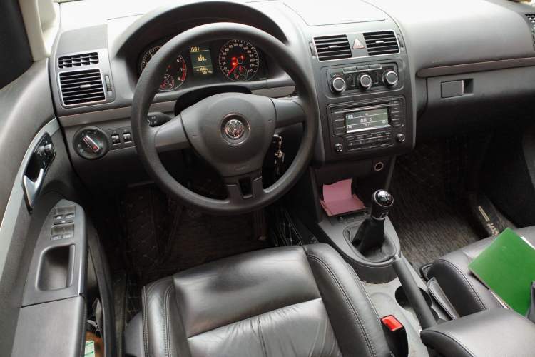 Used Volkswagen Touran 2015 1.4T Manual Comfort Edition 5-Seater Steering Wheel