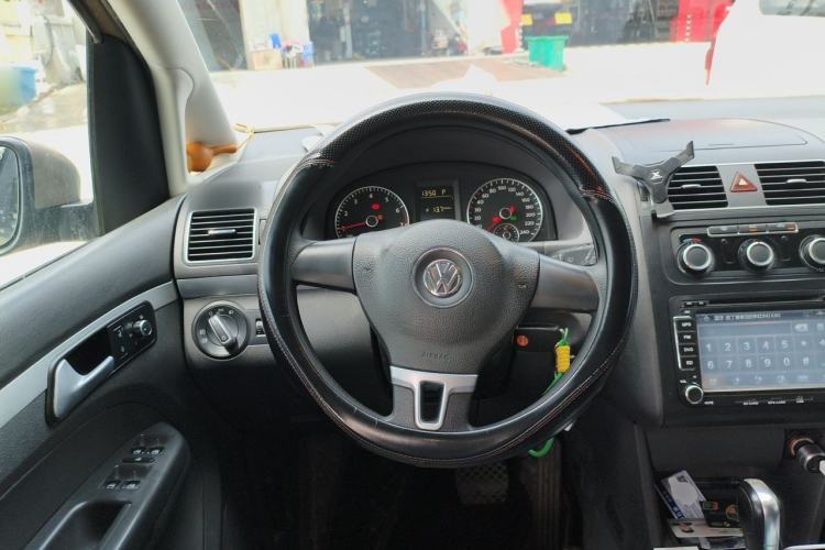 Used Volkswagen Touran 2015 1.4T DSG Comfort Edition 5 Seats Steering Wheel