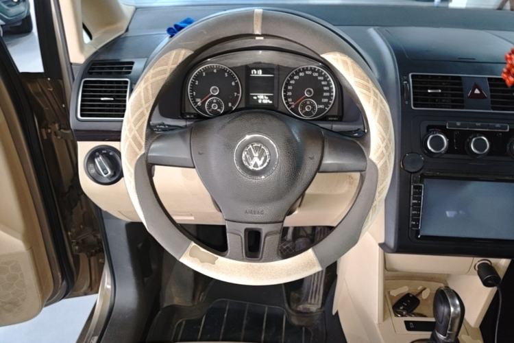 Used Volkswagen Touran 2015 1.4T DSG Comfort Edition 5 Seats Steering Wheel