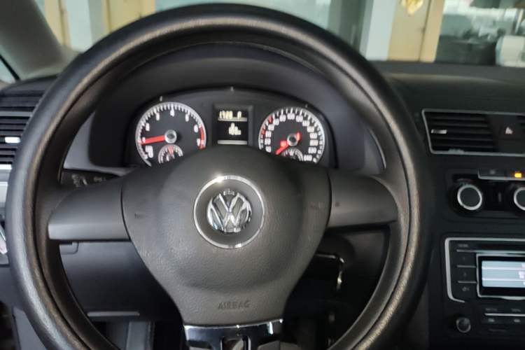 Used Volkswagen Touran 2015 1.4T DSG Comfort Edition 5 Seats Steering Wheel