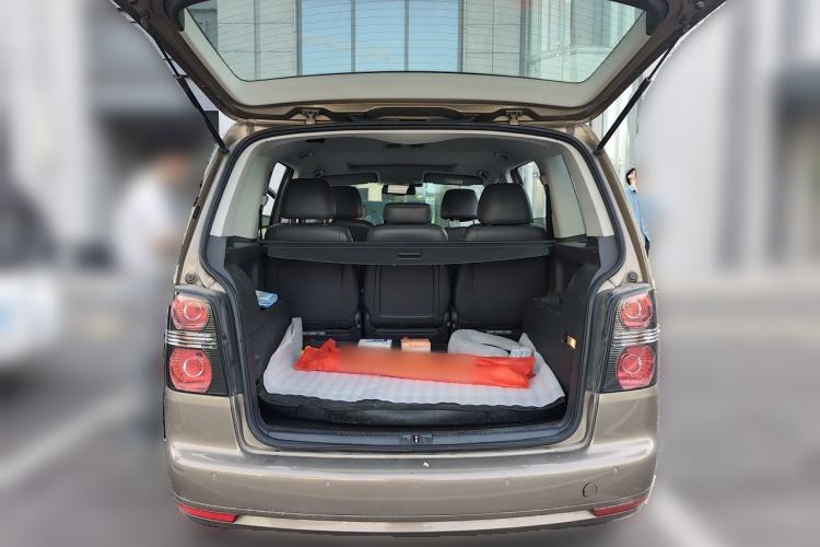 Used Volkswagen Touran 2015 1.4T DSG Comfort Edition 5 Seats Trunk