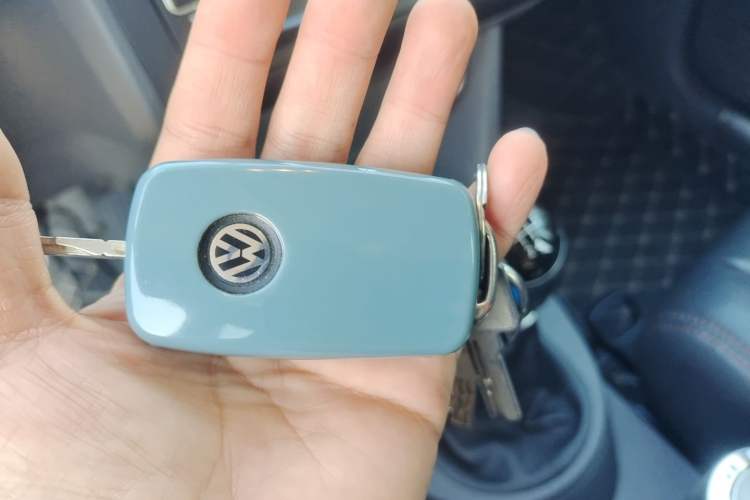 Used Volkswagen Touran 2015 1.4T Manual Fashion Edition 5-Seater Vehicle Key