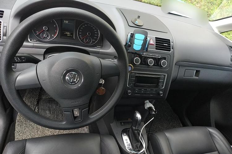 Used Volkswagen Touran 2015 1.4T DSG Comfort Edition 5 Seats Center Console