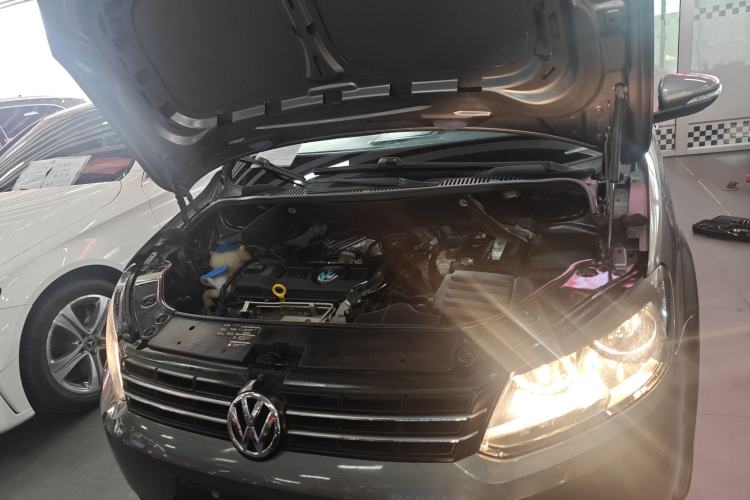 Used Volkswagen Touran 2015 1.4T DSG Luxury Edition 5-Seater Engine Bay
