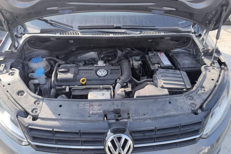 Used Volkswagen Touran 2015 1.4T DSG Comfort Edition 5 Seats Engine Bay