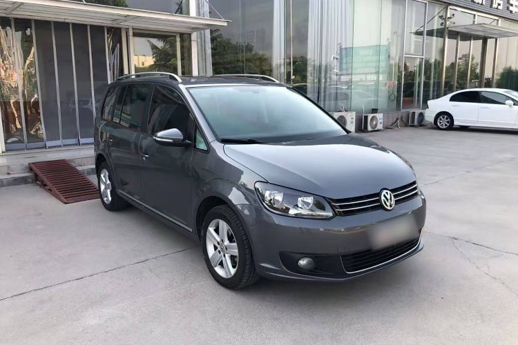 Used Volkswagen Touran 2015 1.4T DSG Comfort Edition 5 Seats Exterior 2