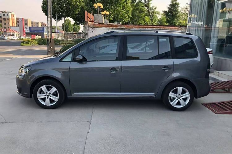 Used Volkswagen Touran 2015 1.4T DSG Comfort Edition 5 Seats Exterior 3