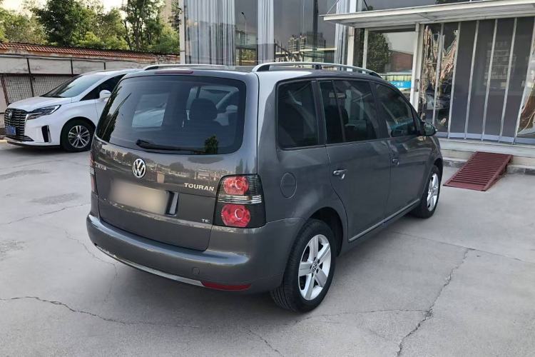 Used Volkswagen Touran 2015 1.4T DSG Comfort Edition 5 Seats Exterior 4
