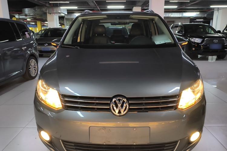 Used Volkswagen Touran 2015 1.4T Manual Comfort Edition 5-Seater Front