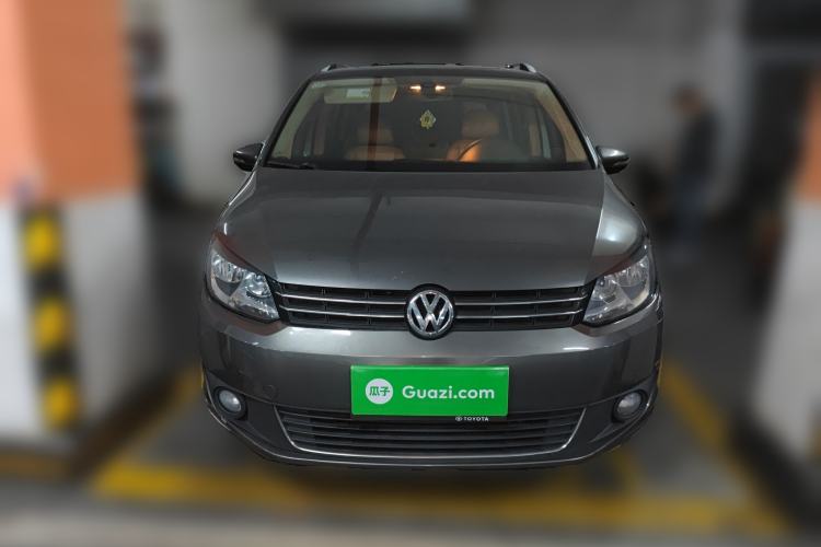 Used Volkswagen Touran 2015 1.4T Manual Comfort Edition 5-Seater Front