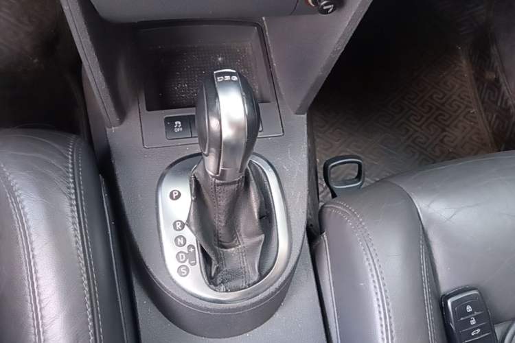 Used Volkswagen Touran 2015 1.4T DSG Comfort Edition 5 Seats Gear Lever