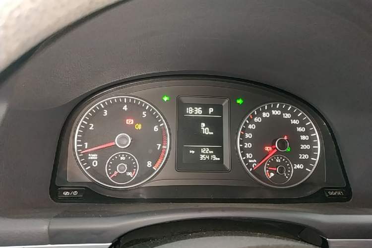 Used Volkswagen Touran 2015 1.4T DSG Comfort Edition 5 Seats Instrument Cluster