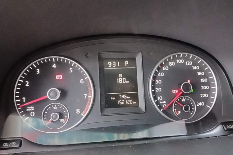Used Volkswagen Touran 2015 1.4T DSG Comfort Edition 5 Seats Instrument Cluster