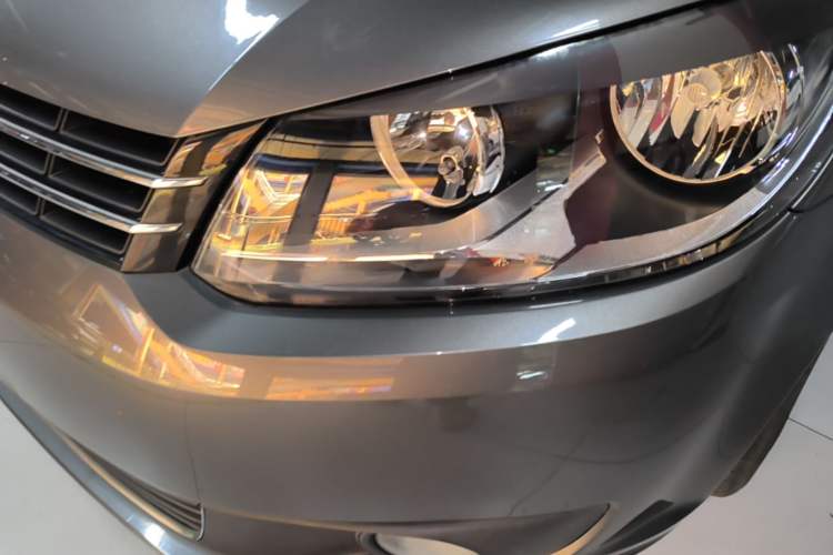 Used Volkswagen Touran 2015 1.4T Manual Comfort Edition 5-Seater Left Front Headlight