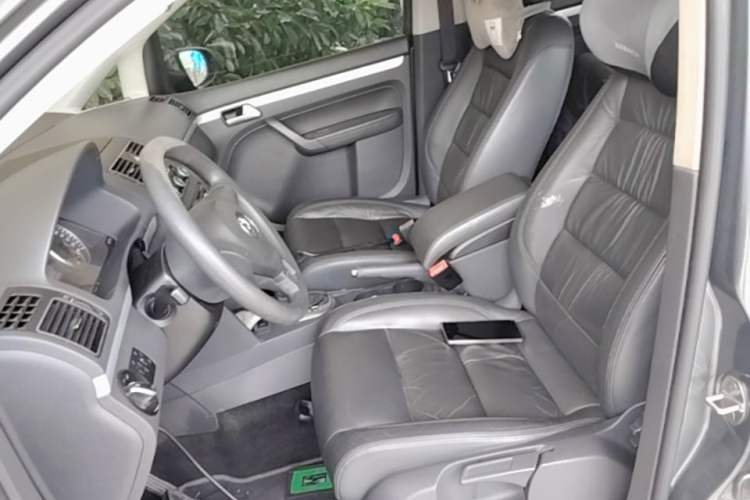 Used Volkswagen Touran 2015 1.4T DSG Comfort Edition 5 Seats Left Front Seat