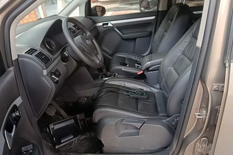 Used Volkswagen Touran 2015 1.4T DSG Comfort Edition 5 Seats Left Front Seat