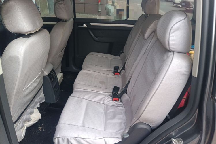 Used Volkswagen Touran 2015 1.4T Manual Fashion Edition 5-Seater Left Rear Seat