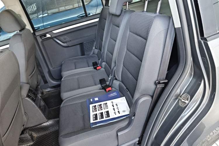 Used Volkswagen Touran 2015 1.4T Manual Fashion Edition 5-Seater Left Rear Seat