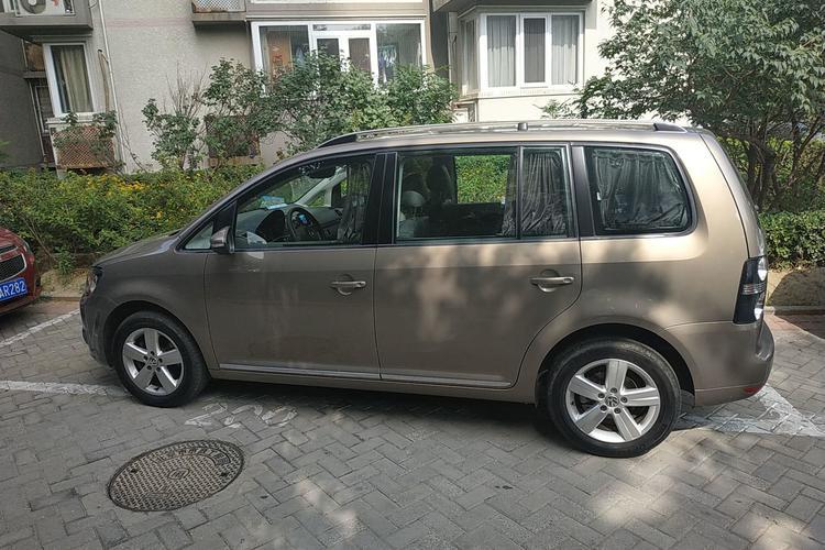 Used Volkswagen Touran 2015 1.4T DSG Comfort Edition 5 Seats Left Side