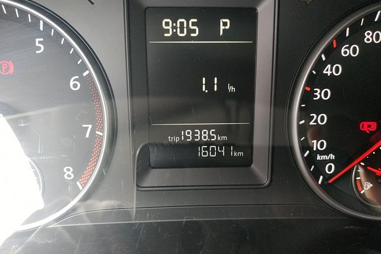 Used Volkswagen Touran 2015 1.4T DSG Comfort Edition 5 Seats Odometer Close Up