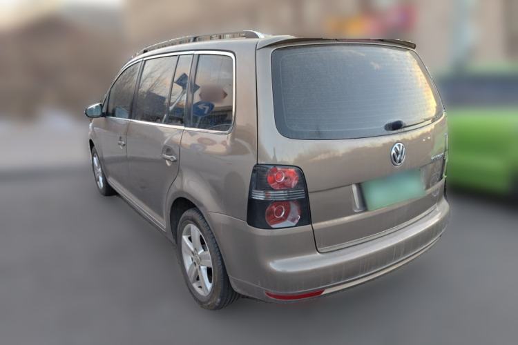 Used Volkswagen Touran 2015 1.4T DSG Comfort Edition 5 Seats Rear Left 45 Deg