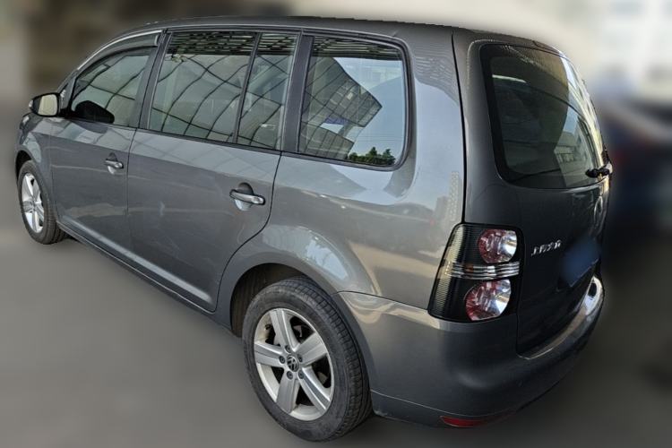 Used Volkswagen Touran 2015 1.4T Manual Fashion Edition 5-Seater Rear Left 45 Deg