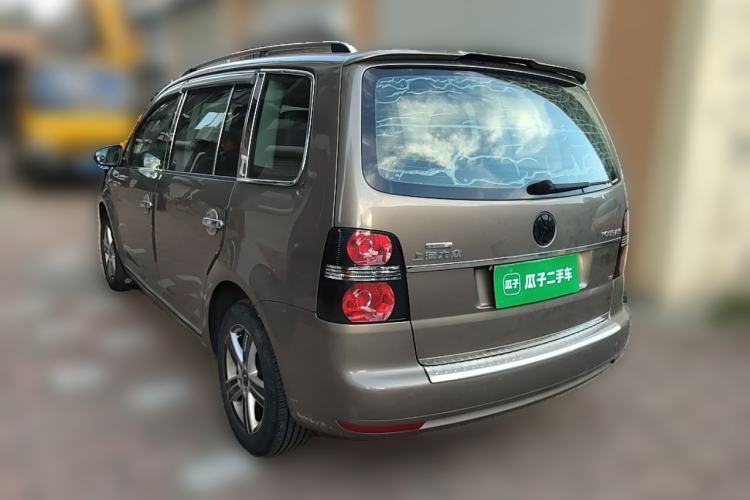 Used Volkswagen Touran 2015 1.4T DSG Comfort Edition 5 Seats Rear Left 45 Deg