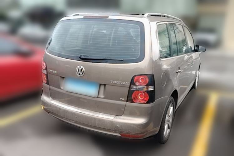 Used Volkswagen Touran 2015 1.4T Manual Fashion Edition 5-Seater Rear Right 45 Deg
