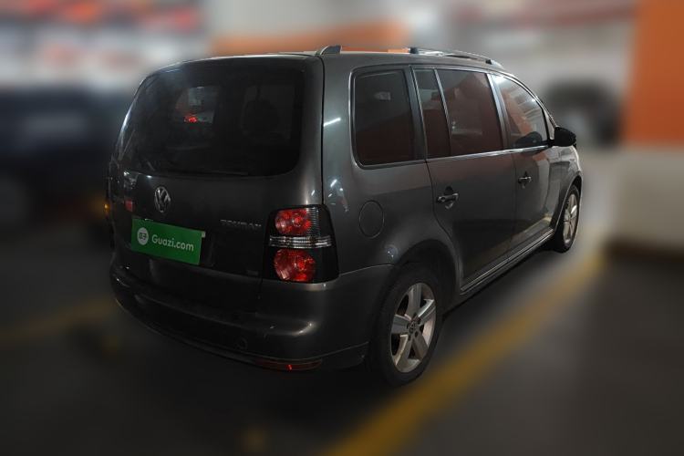 Used Volkswagen Touran 2015 1.4T Manual Comfort Edition 5-Seater Rear Right 45 Deg
