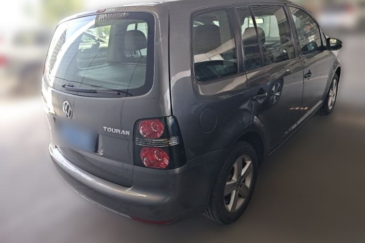 Used Volkswagen Touran 2015 1.4T Manual Fashion Edition 5-Seater Rear Right 45 Deg