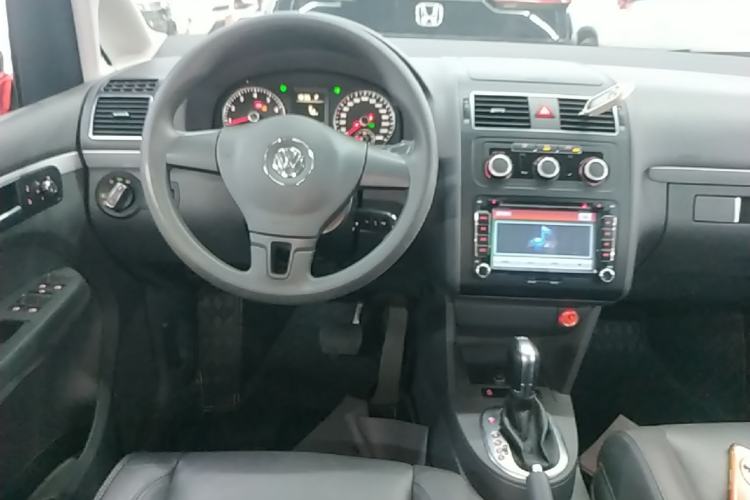 Used Volkswagen Touran 2015 1.4T DSG Comfort Edition 5 Seats Steering Wheel