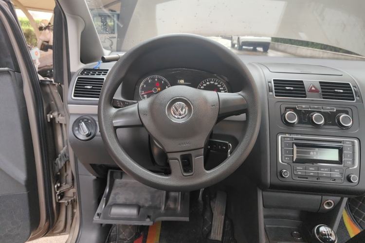 Used Volkswagen Touran 2015 1.4T Manual Comfort Edition 5-Seater Steering Wheel