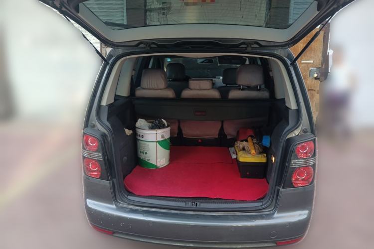 Used Volkswagen Touran 2015 1.4T Manual Fashion Edition 5-Seater Trunk