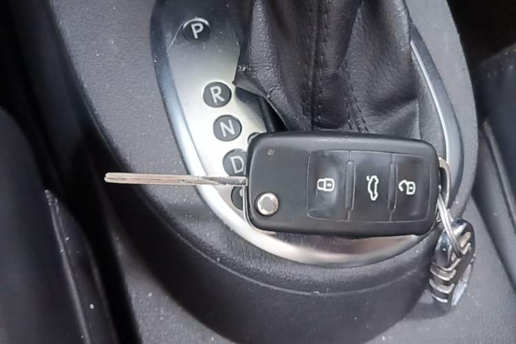 Used Volkswagen Touran 2015 1.4T DSG Comfort Edition 5 Seats Vehicle Key